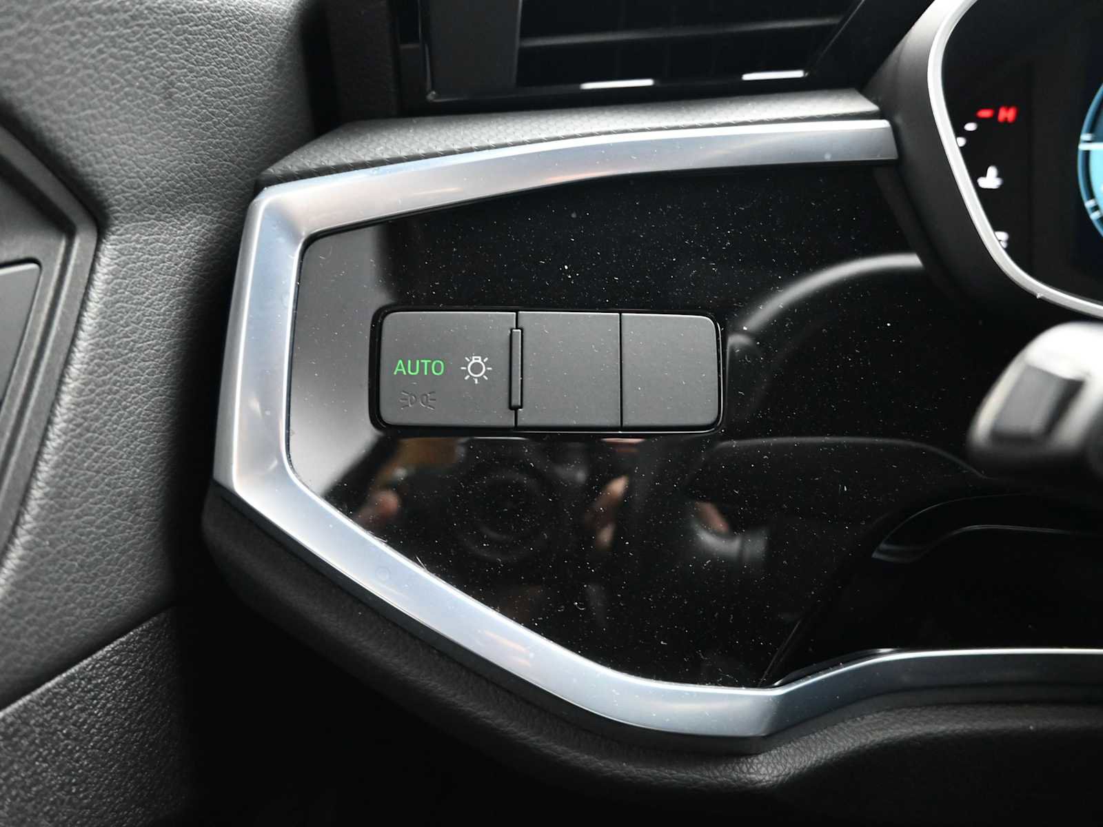 Used 2022 Audi Q3 2.0T Premium image 19