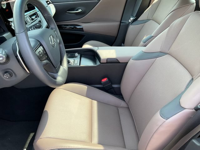 Used 2025 Lexus ES 350 w/ Premium Package FWD image 5