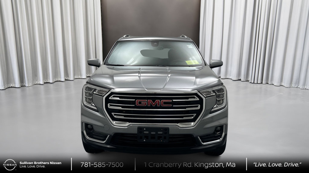 Used 2024 GMC Terrain SLT AWD/4WD image 2