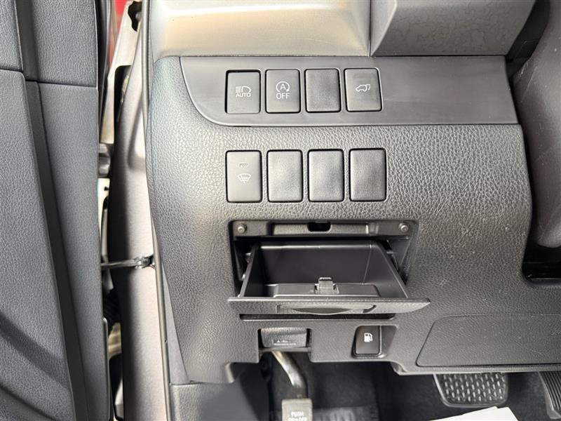 Used 2017 Toyota Highlander XLE AWD/4WD image 34