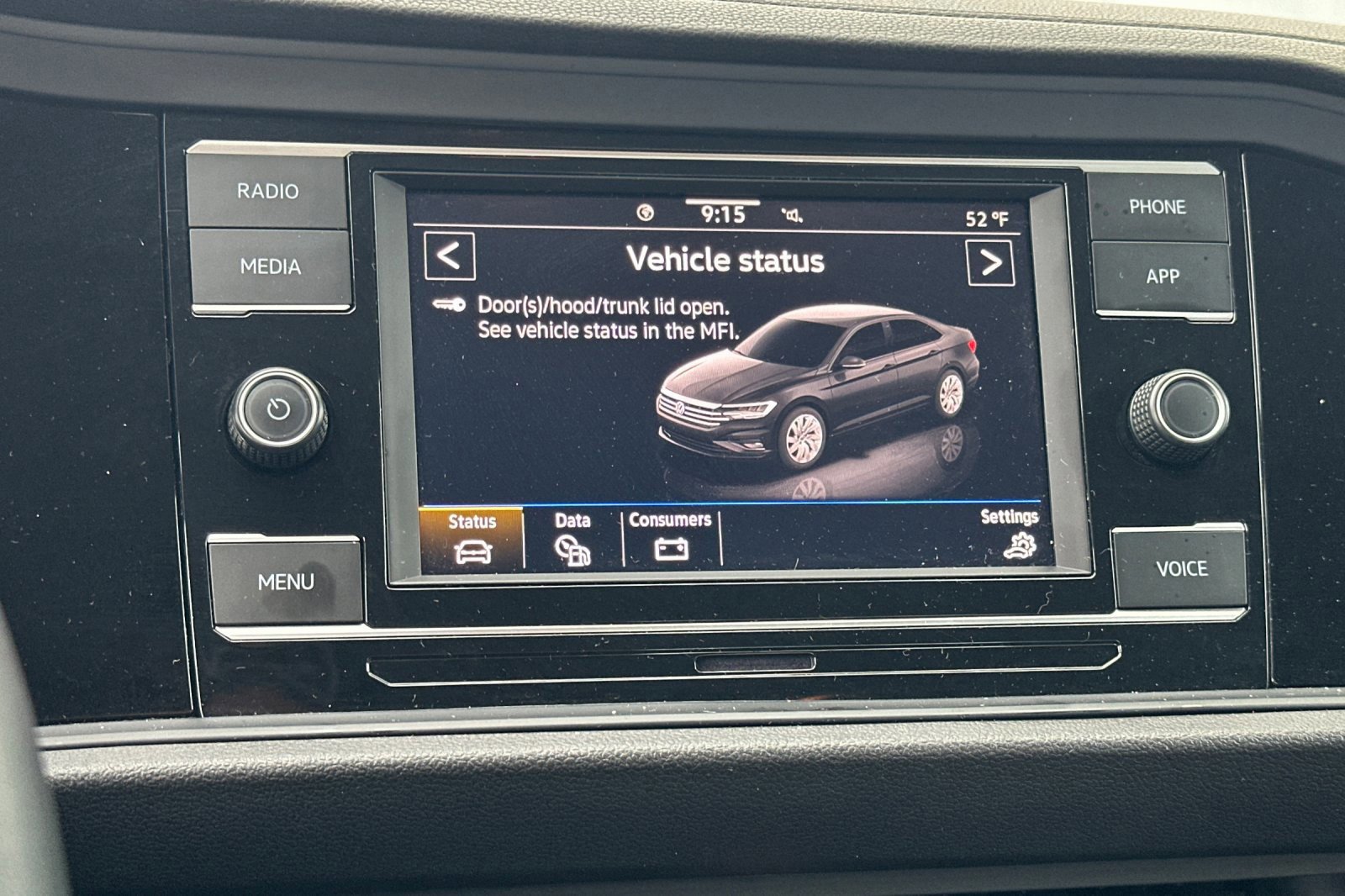 Used 2024 Volkswagen Jetta SE image 17