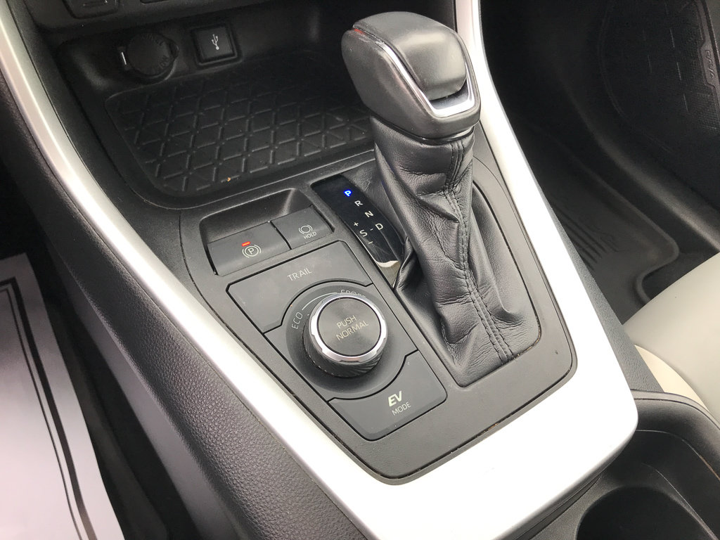 Certified 2021 Toyota RAV4 XLE Premium AWD/4WD image 24