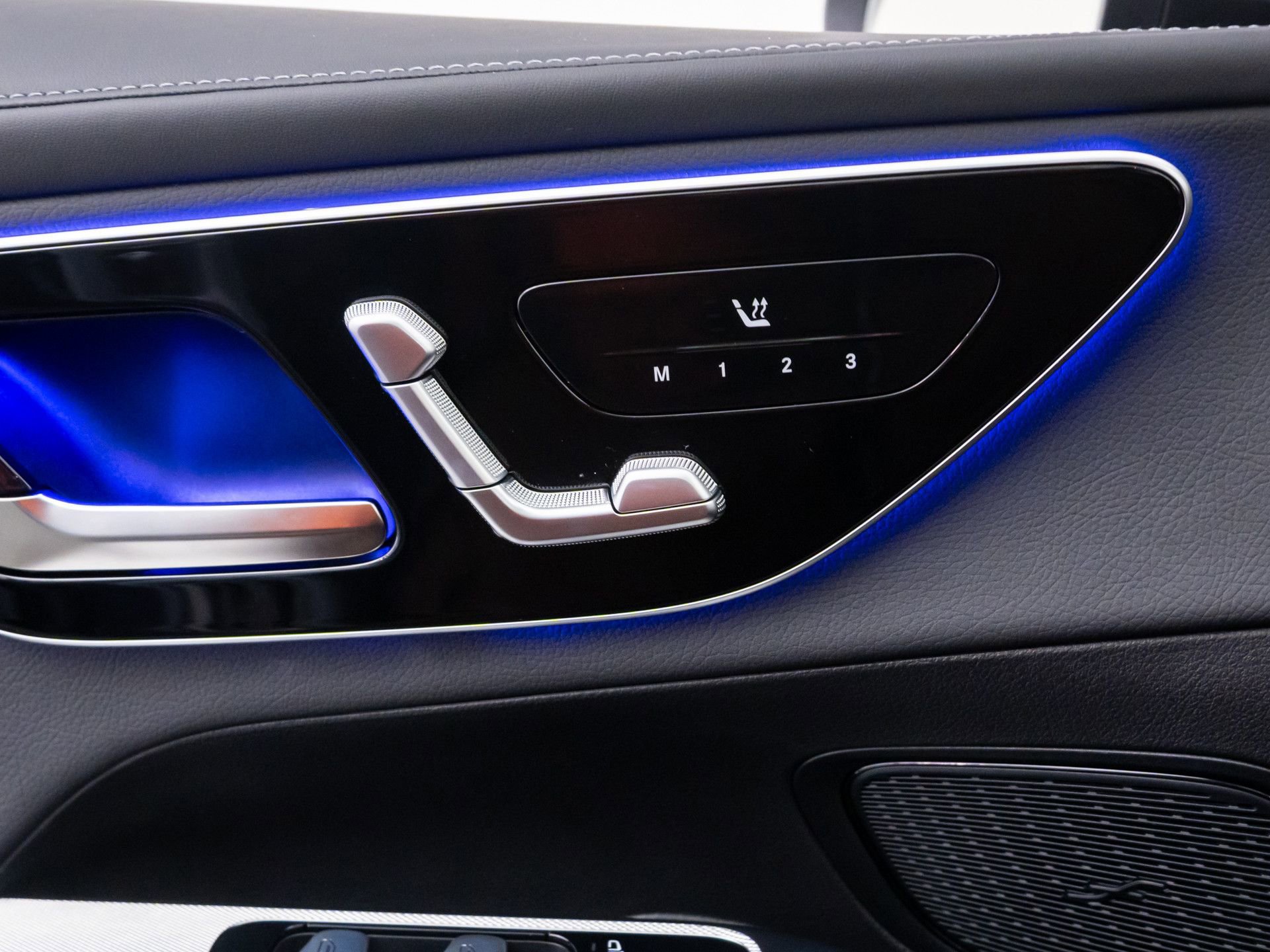 Certified 2025 Mercedes-Benz GLC 350e 4MATIC image 21