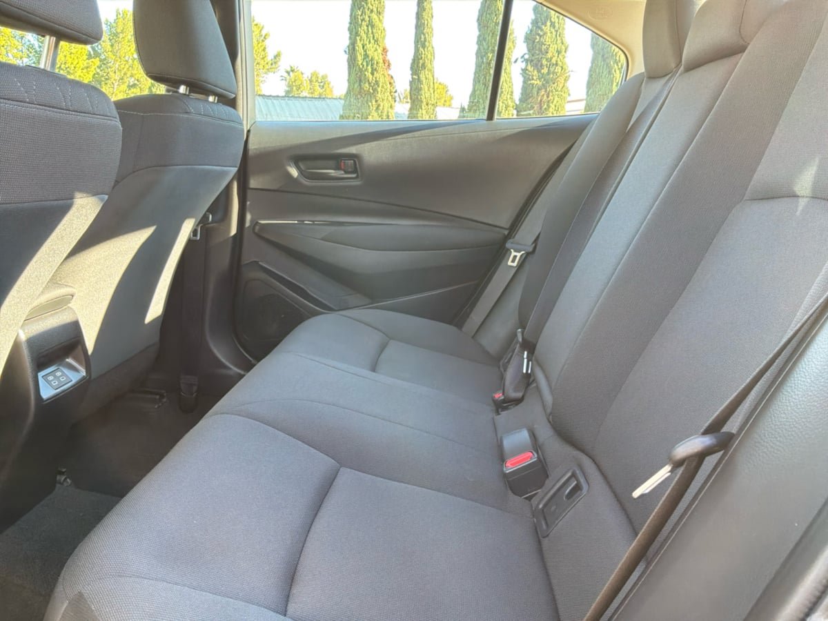 Used 2025 Toyota Corolla LE w/ LE Premium Package FWD image 19