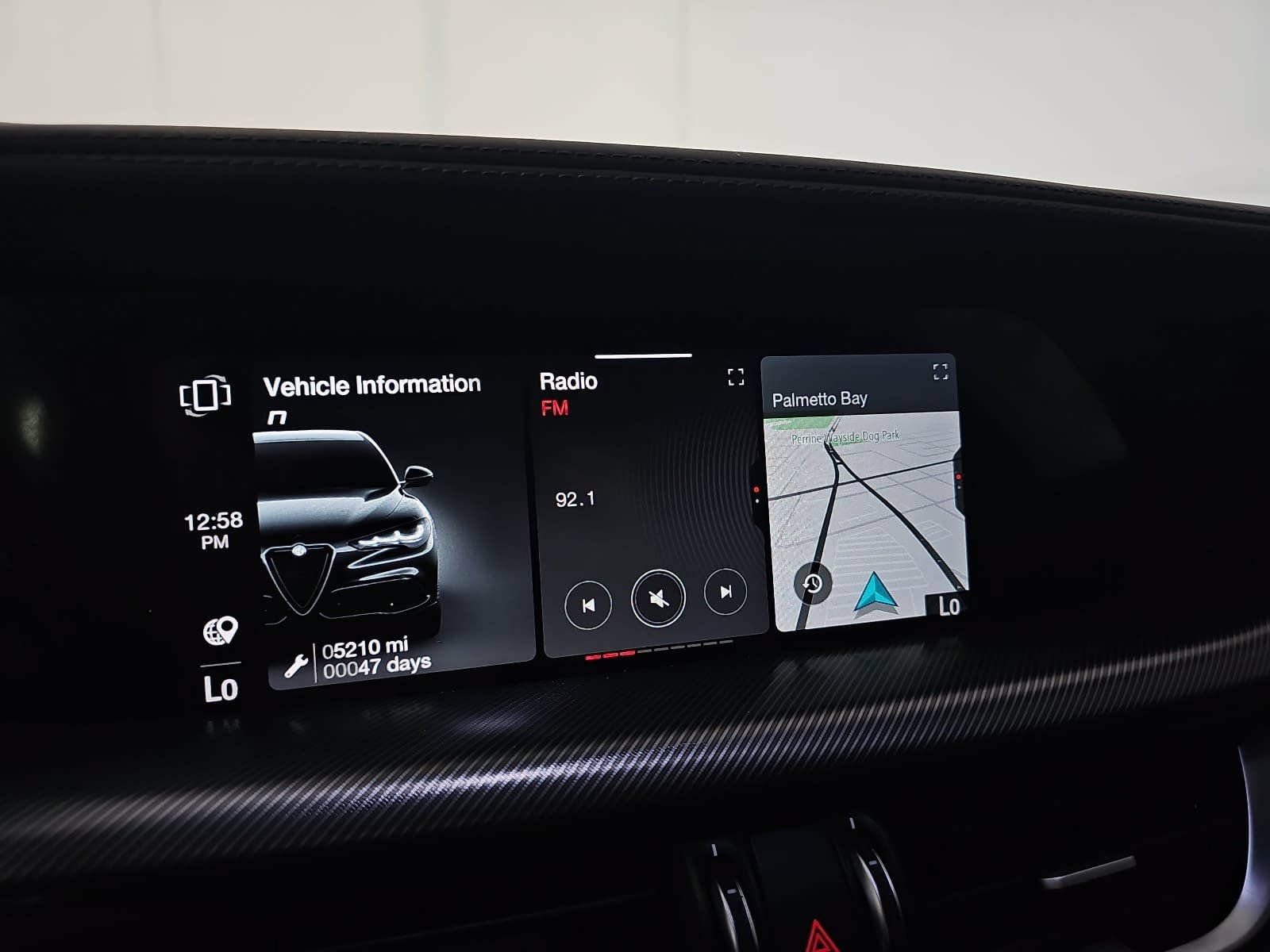 Used 2024 Alfa Romeo Stelvio Veloce AWD/4WD image 21