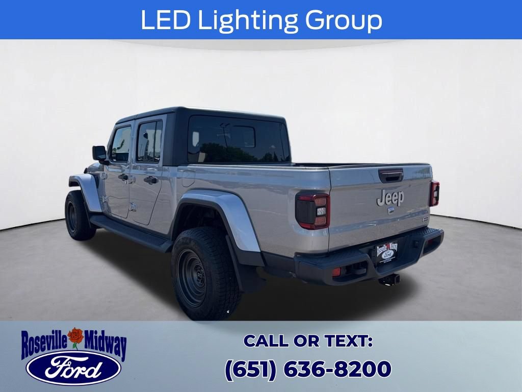 Used 2020 Jeep Gladiator Overland AWD/4WD image 6