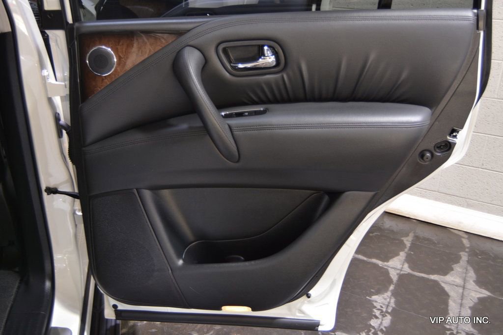 Used 2012 INFINITI QX56 4WD w/ Deluxe Touring Pkg image 13