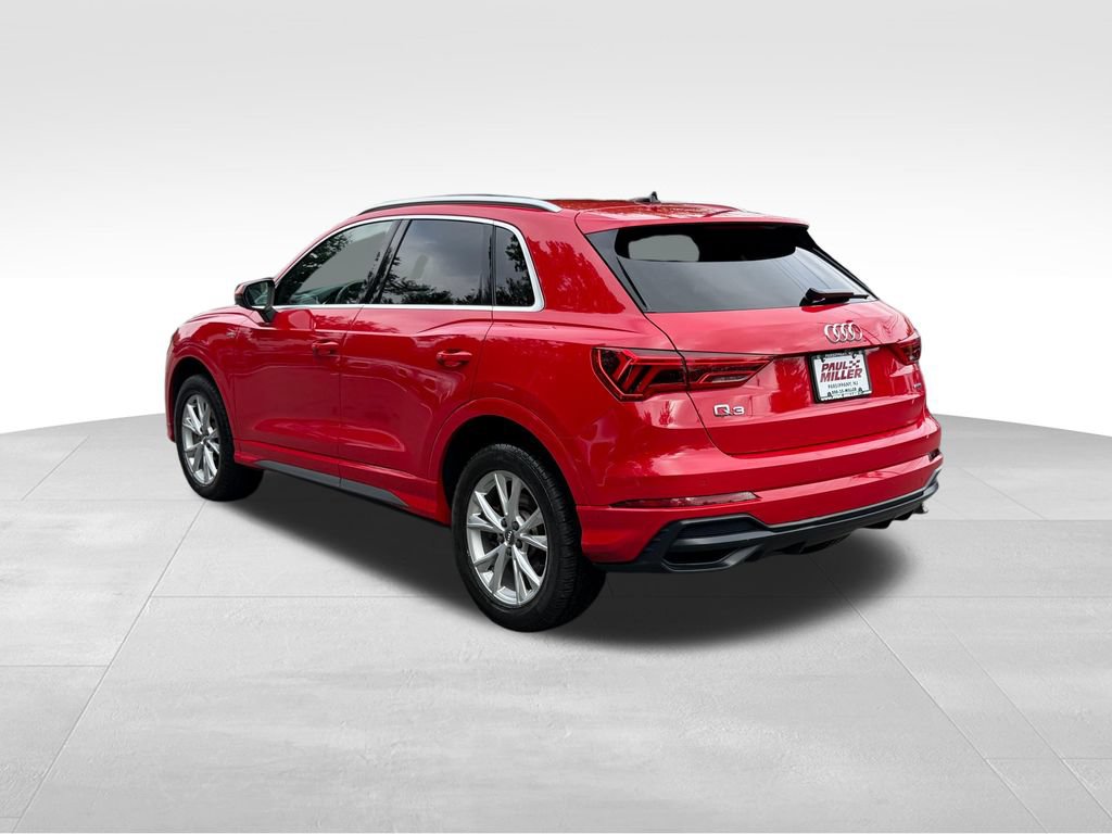 Used 2021 Audi Q3 2.0T Premium Plus w/ Premium Plus Package AWD/4WD image 6