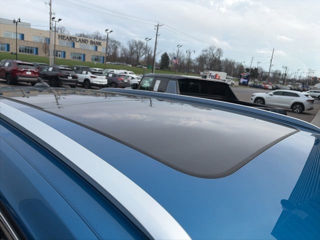 Certified 2024 Volkswagen Atlas Cross Sport SEL Premium R-Line image 4