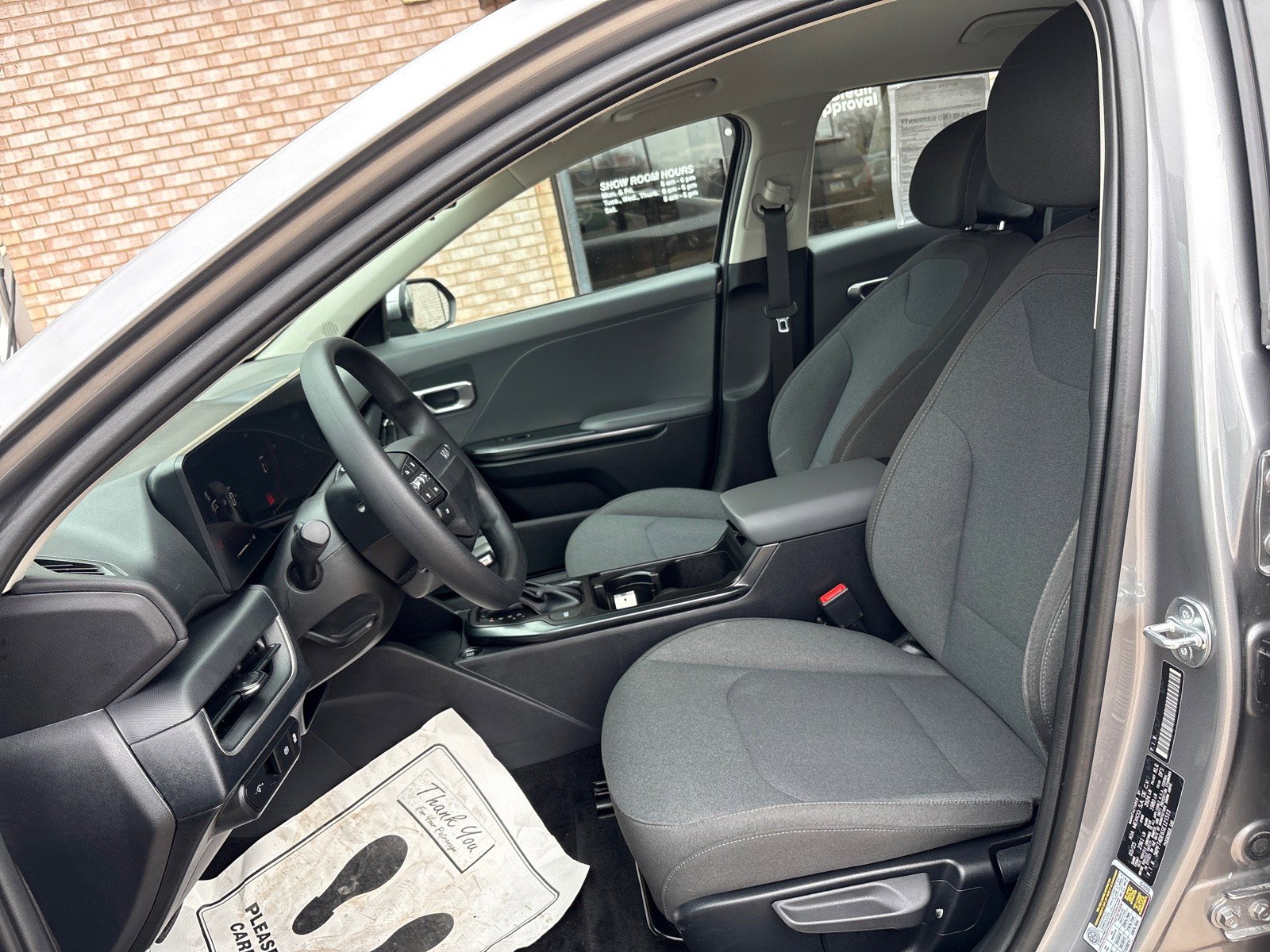 Used 2025 Kia K4 LXS image 3