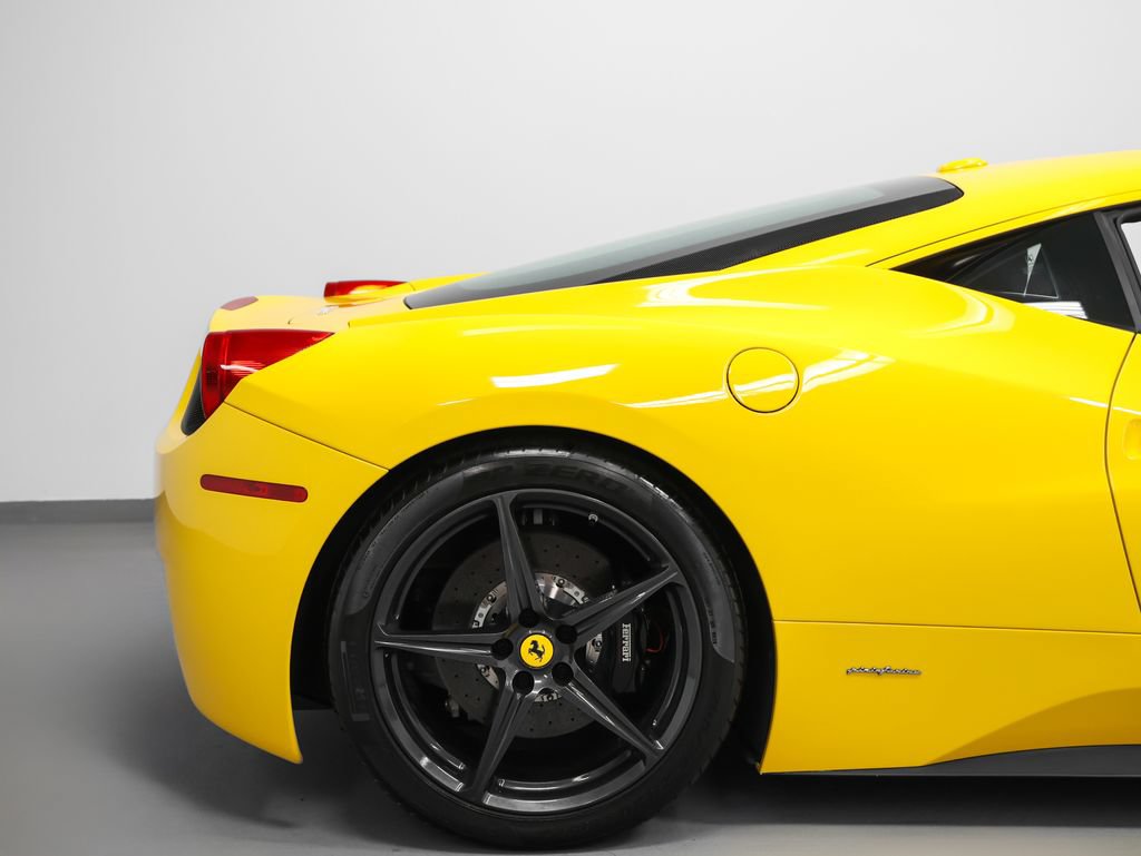 Used 2010 Ferrari 458 Italia Coupe RWD image 32