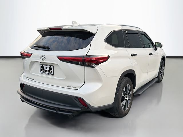 Used 2021 Toyota Highlander XLE image 7
