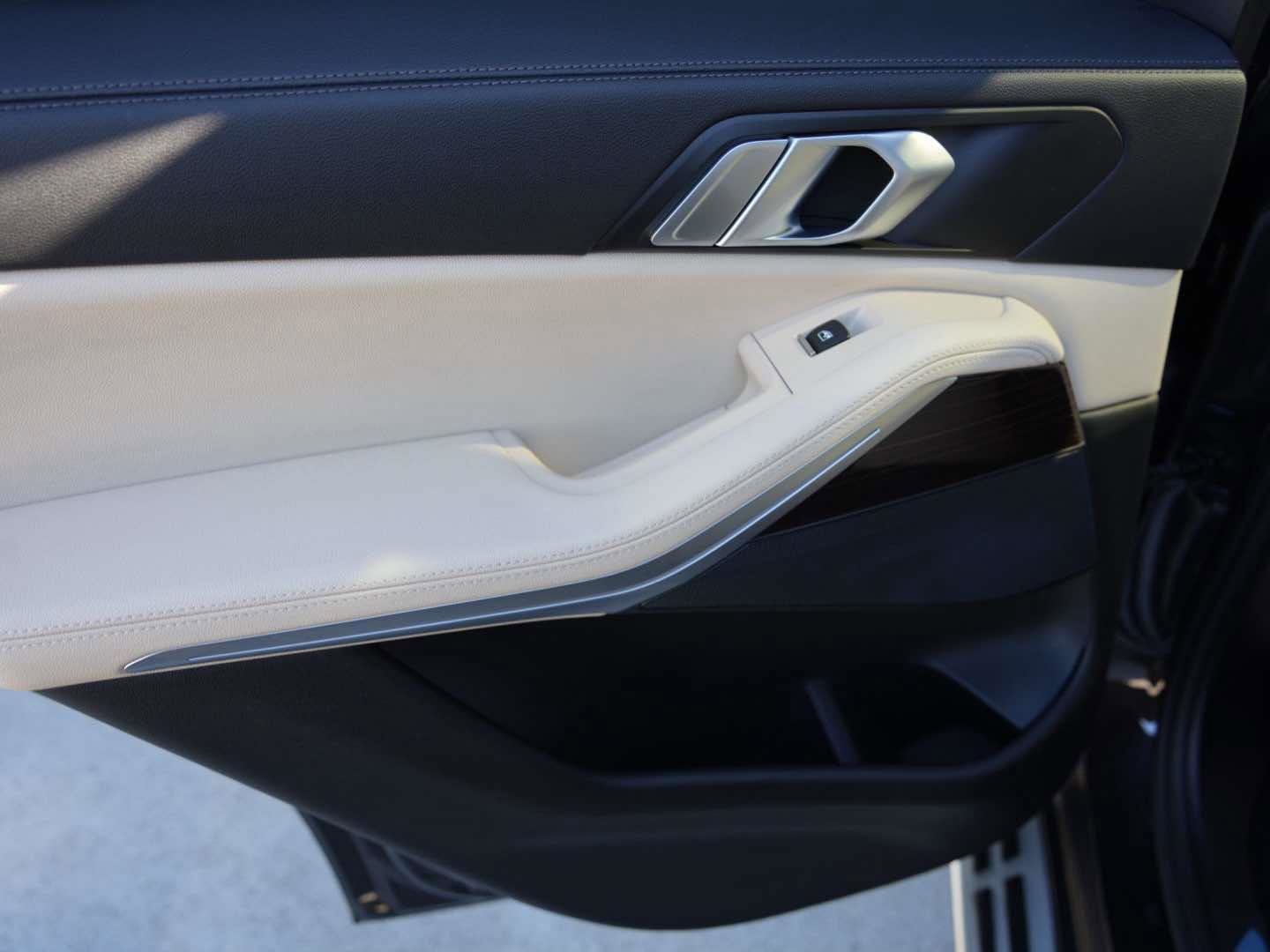 Used 2020 BMW X5 sDrive40i w/ Convenience Package image 9
