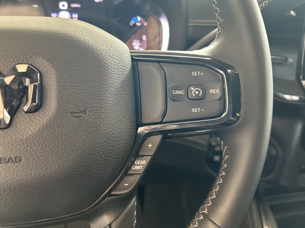 Used 2023 RAM 2500 Limited AWD/4WD image 57