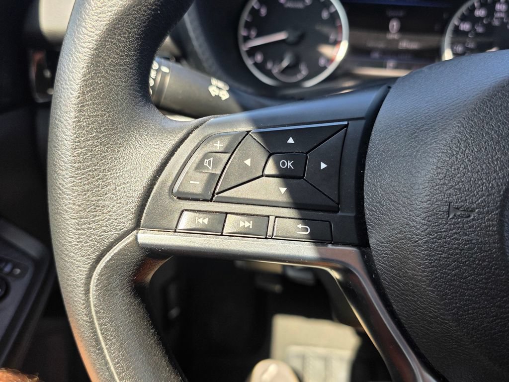 Used 2024 Nissan Sentra SV FWD image 32