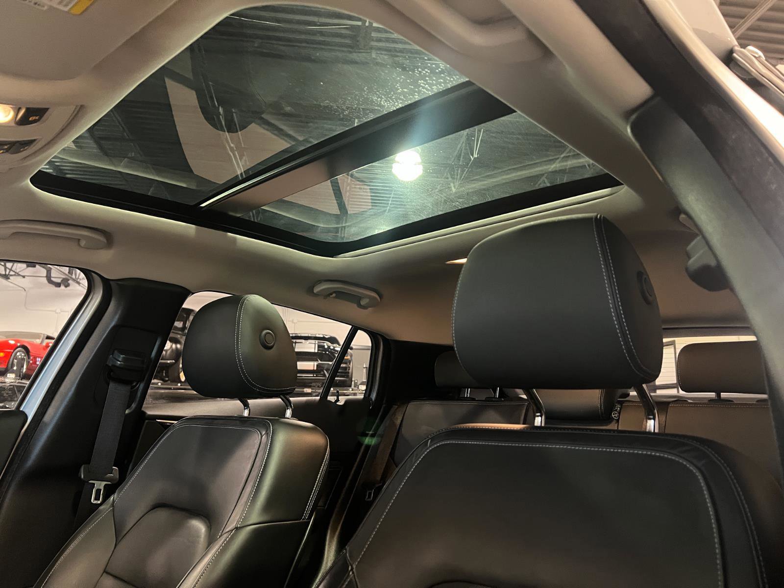 Used 2018 INFINITI QX30 Premium w/ Navigation Package image 23