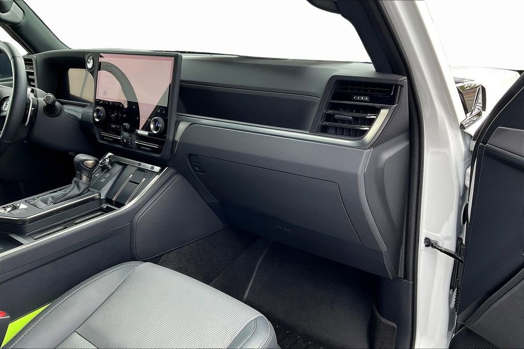 Used 2025 Lexus GX 550 w/ Cold Area Package image 27