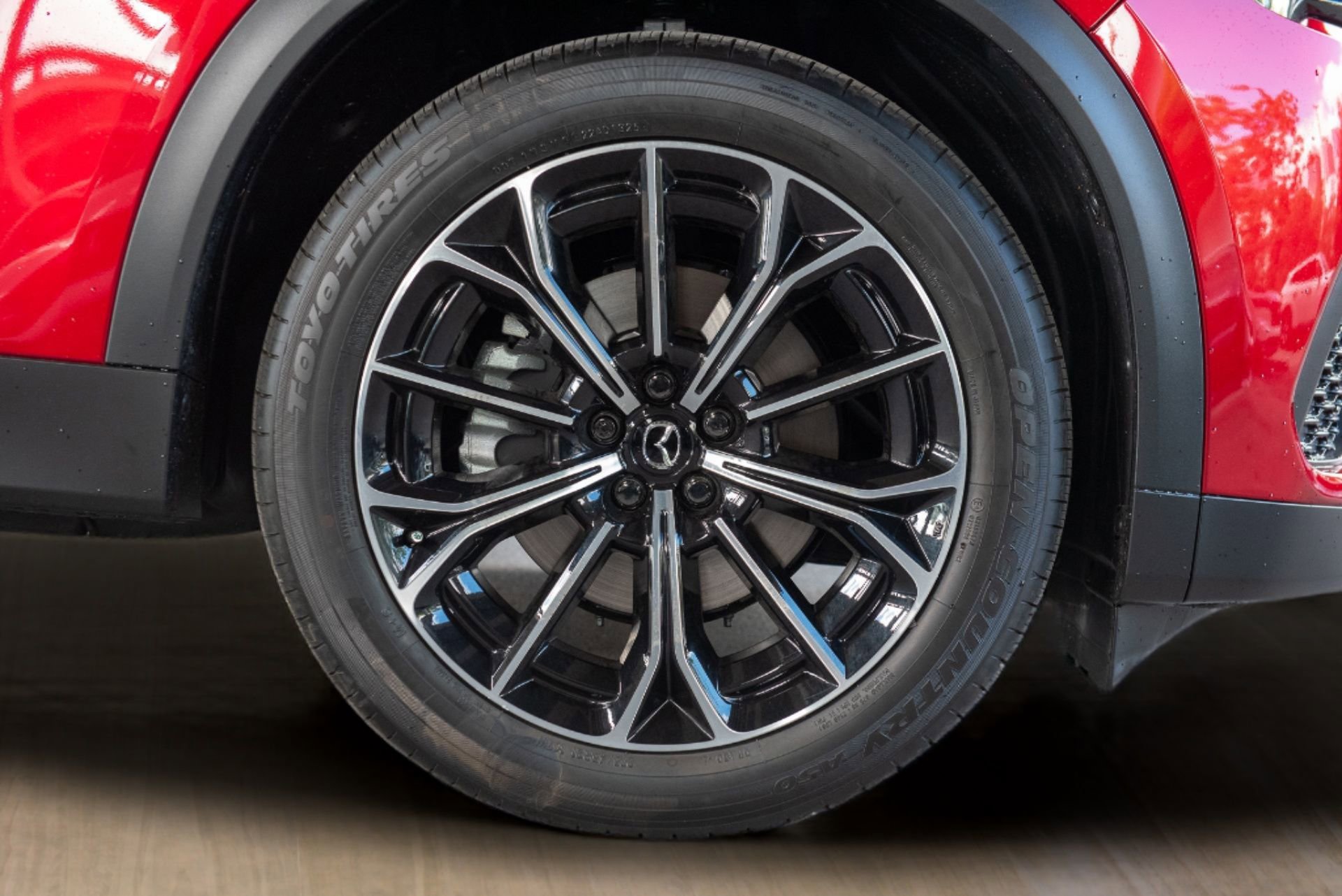 New 2025 MAZDA CX-70 Plug-In Hybrid w/ Premium Plus image 36