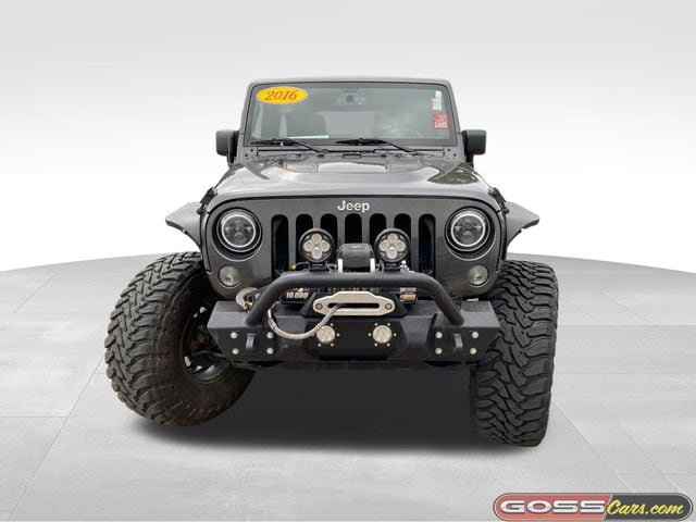 Used 2016 Jeep Wrangler Unlimited Rubicon AWD/4WD image 2