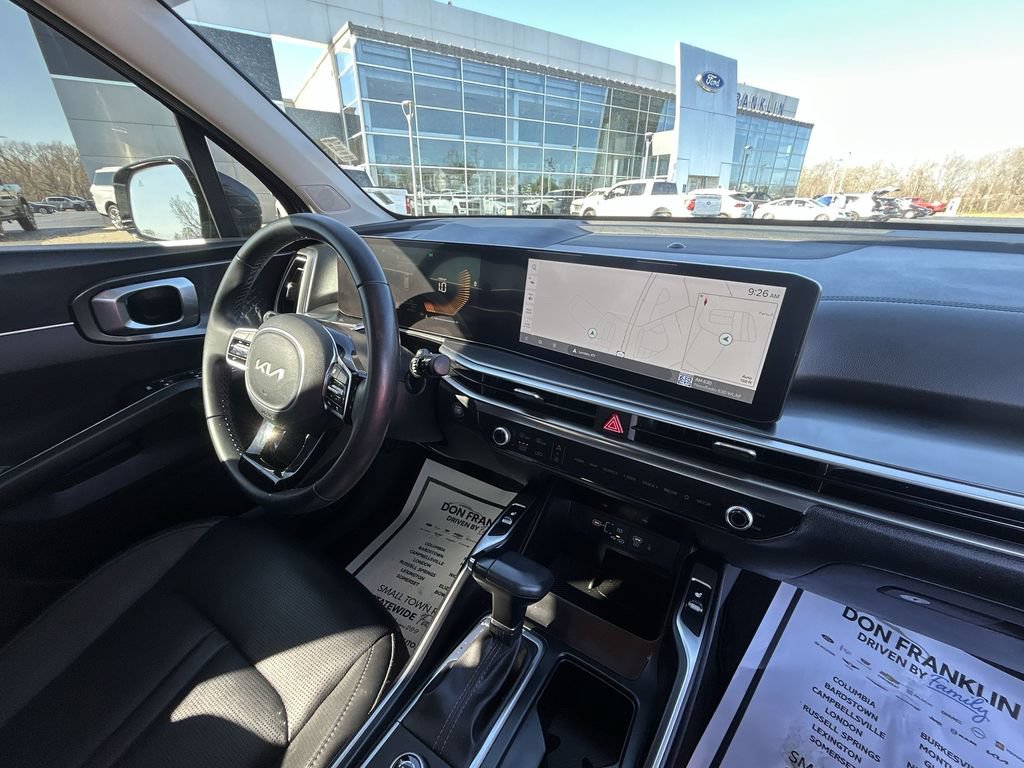 Used 2025 Kia Sorento S FWD image 13