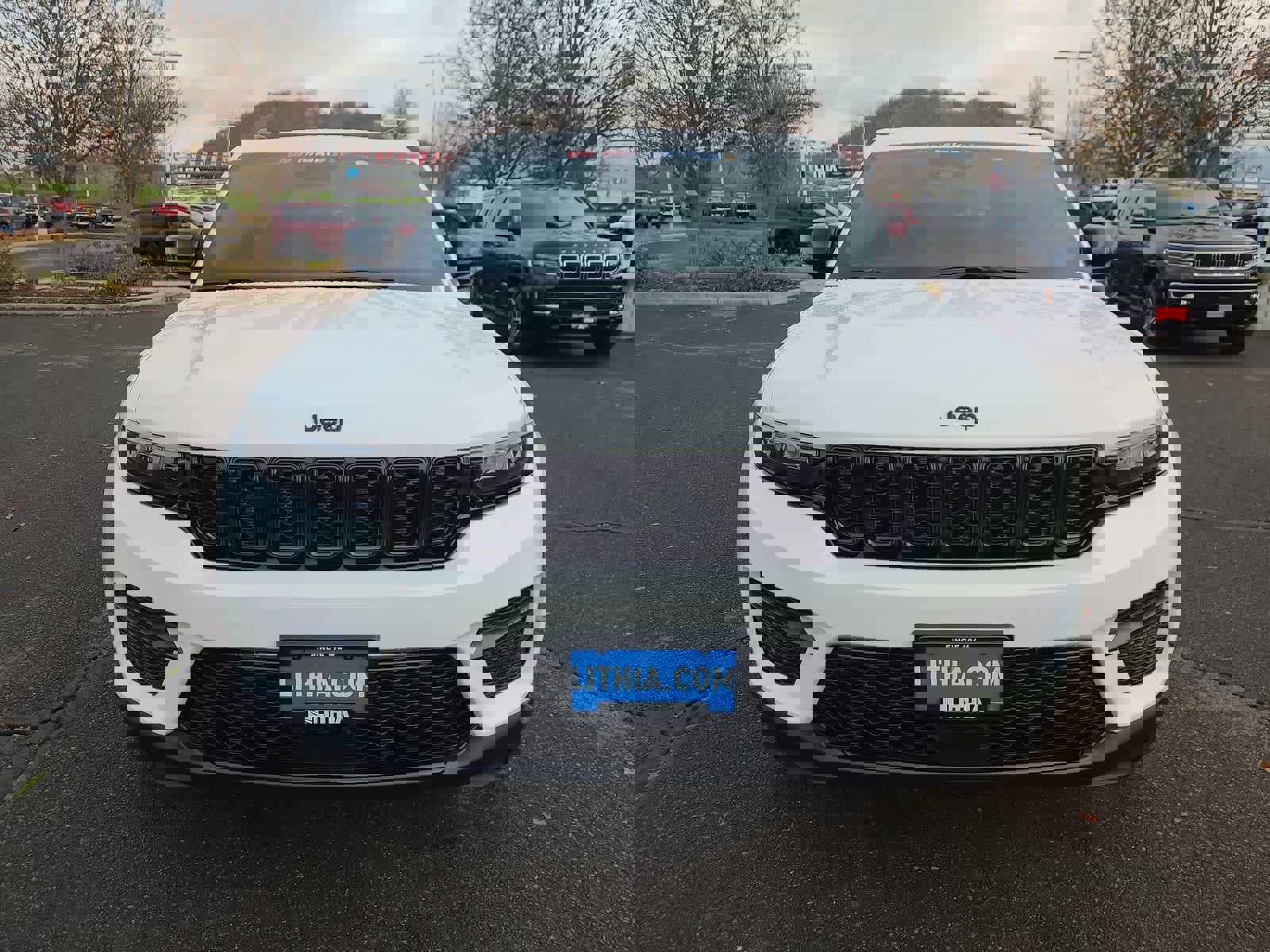 New 2025 Jeep Grand Cherokee Altitude image 14