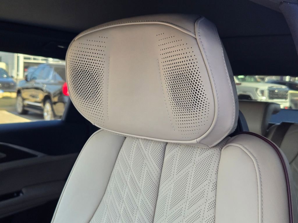 Certified 2024 Cadillac Lyriq Luxury w/ Nappa Leather Package image 12
