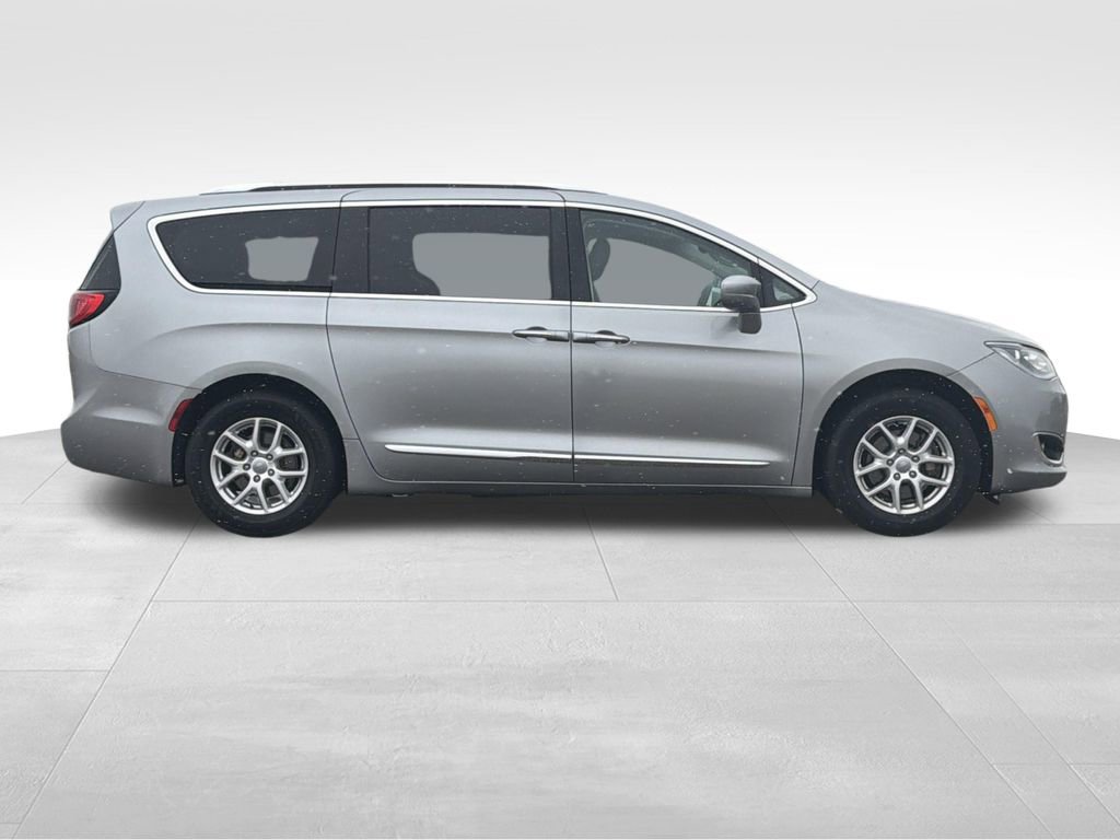 Used 2020 Chrysler Pacifica Touring-L image 26