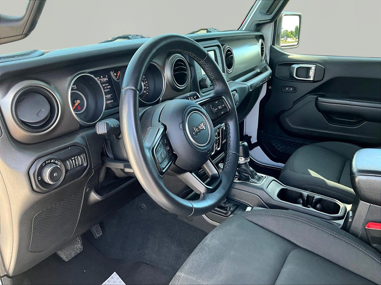 Used 2018 Jeep Wrangler Unlimited Sport S AWD/4WD image 17
