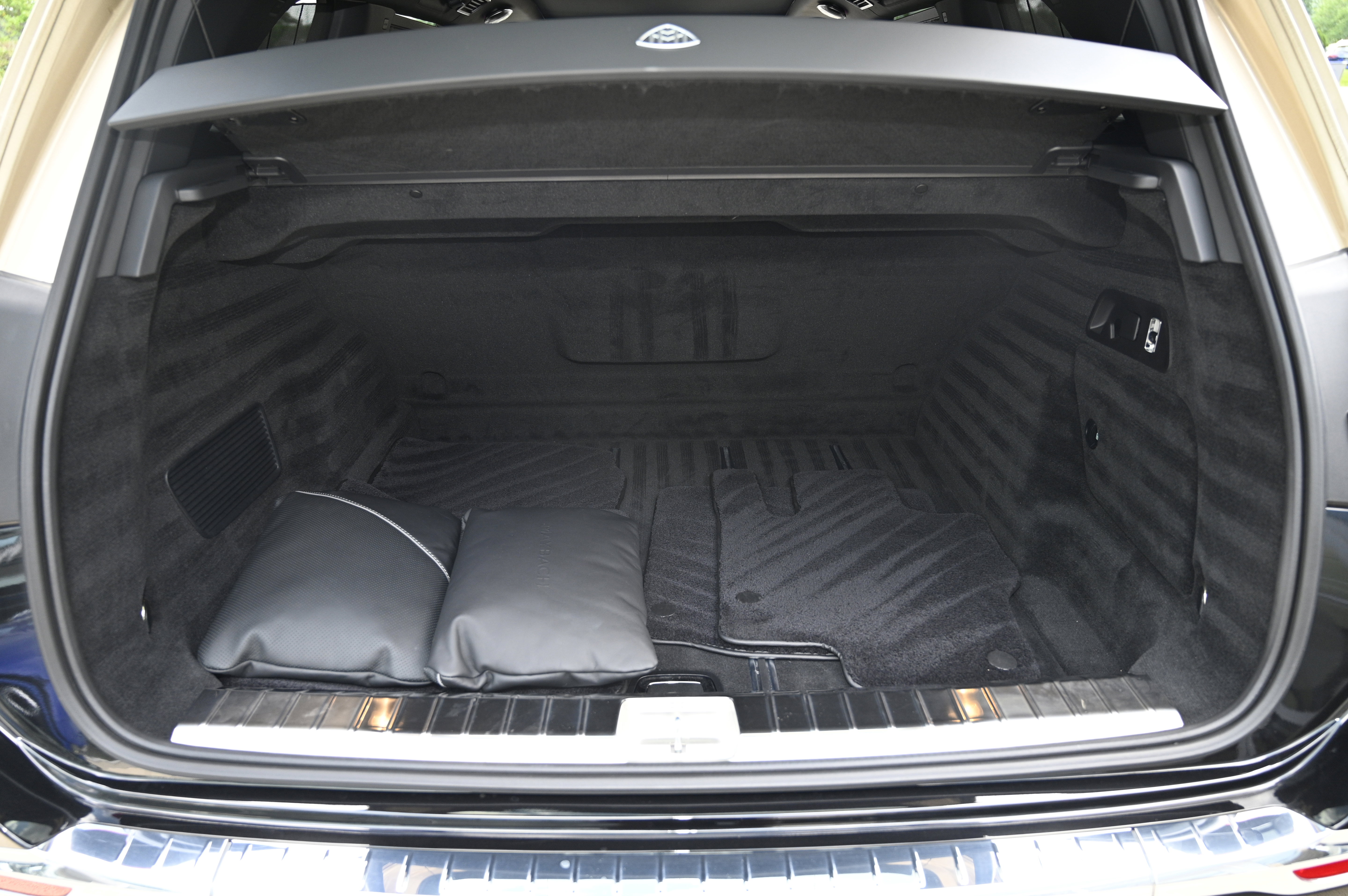 Used 2023 Mercedes-Benz Maybach GLS 600 4MATIC image 50