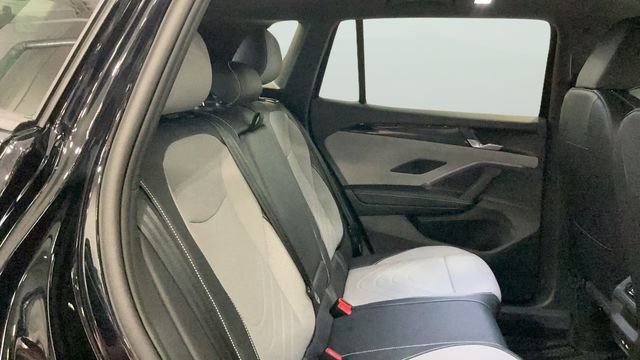 New 2026 Volkswagen Tiguan SE R-Line AWD/4WD image 19