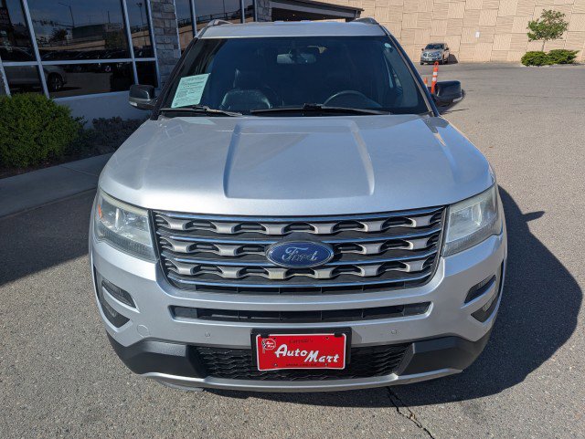 Used 2016 Ford Explorer XLT w/ Equipment Group 202A image 7
