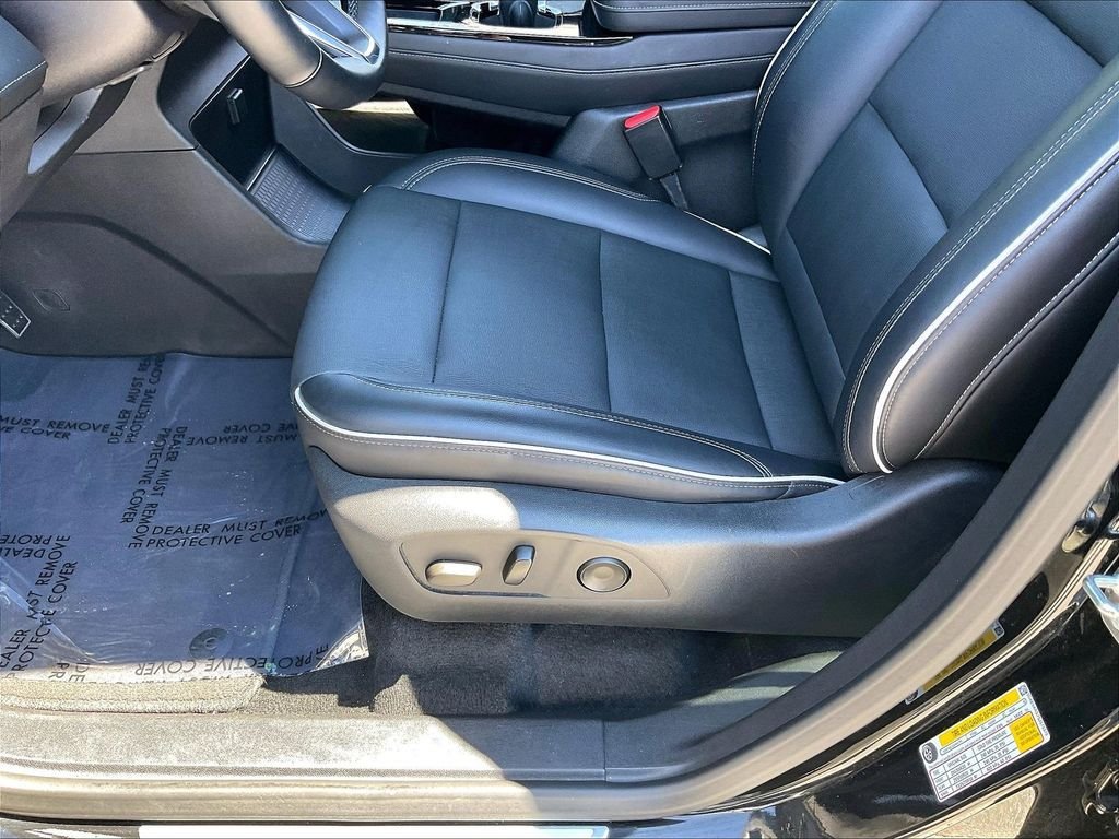 Used 2025 Buick Enclave Preferred AWD/4WD image 34