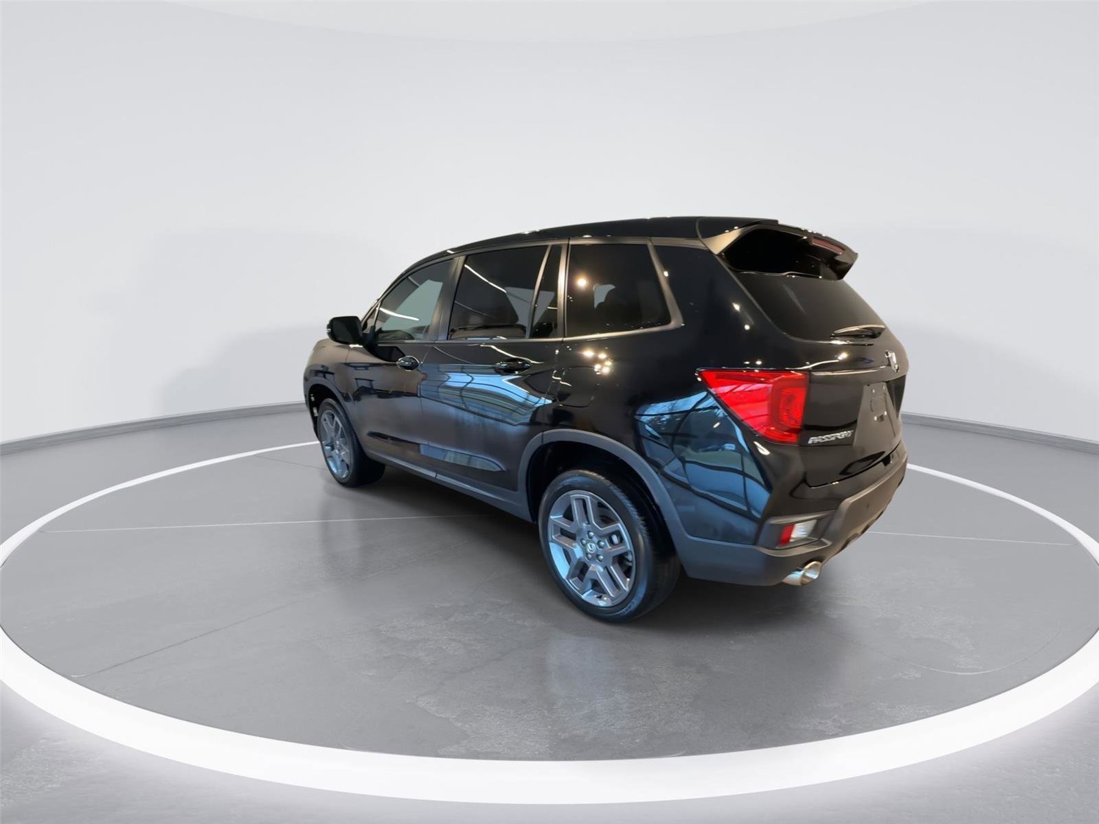 Used 2023 Honda Passport EX-L image 6