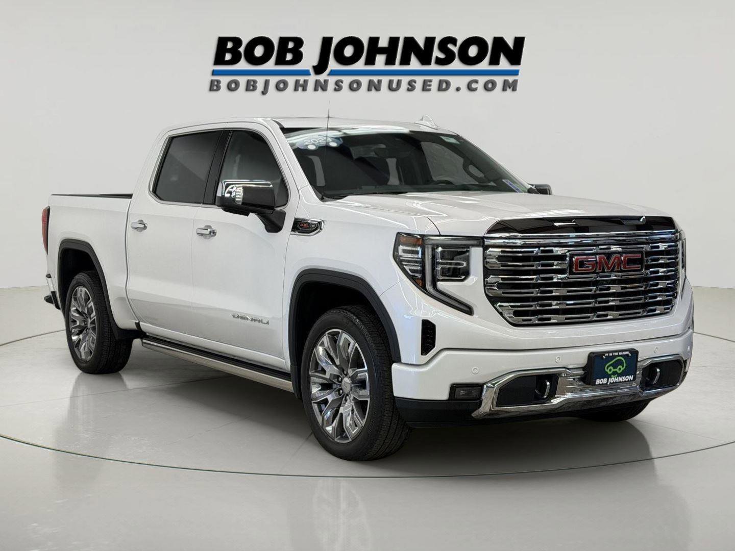 Certified 2023 GMC Sierra 1500 Denali w/ Denali Reserve Package AWD/4WD image 11