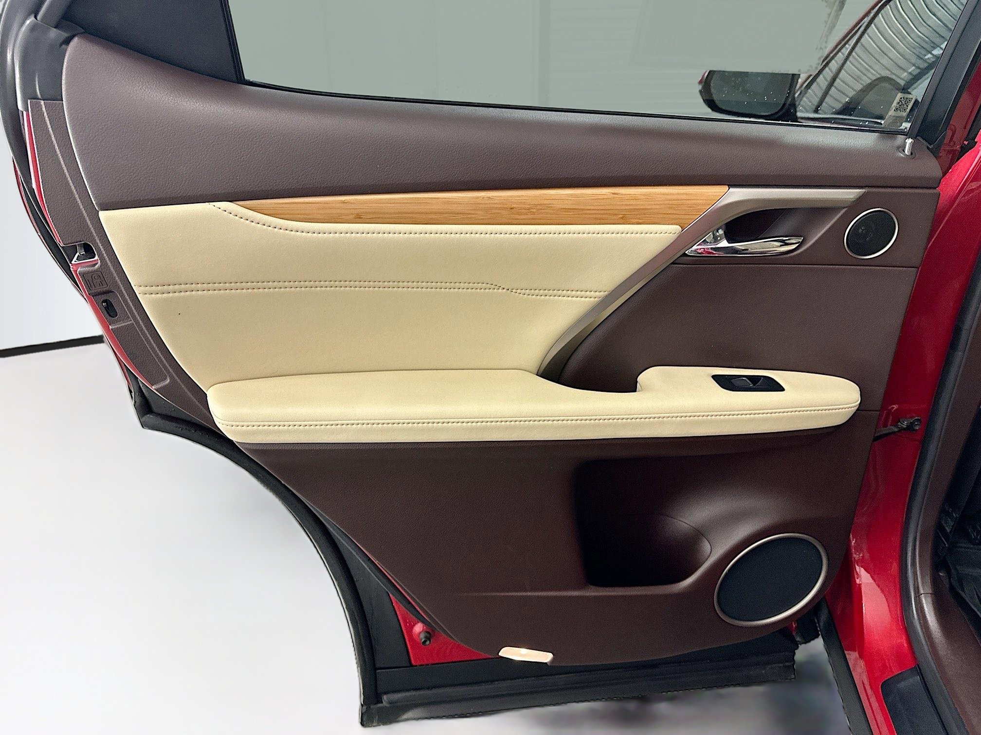 Used 2019 Lexus RX 450hL Premium w/ Premium Package image 28