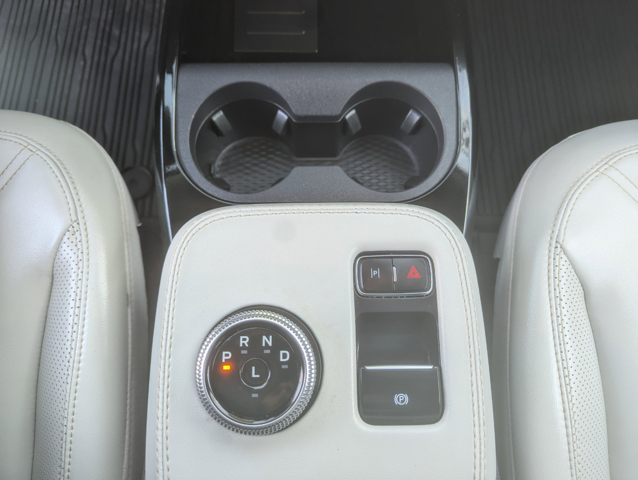 Used 2022 Ford Mustang Mach-E Premium w/ Ice White Appearance Package image 27