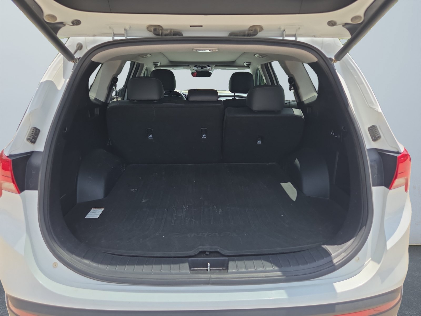 Used 2021 Hyundai Santa Fe Limited w/ Cargo Package AWD/4WD image 15
