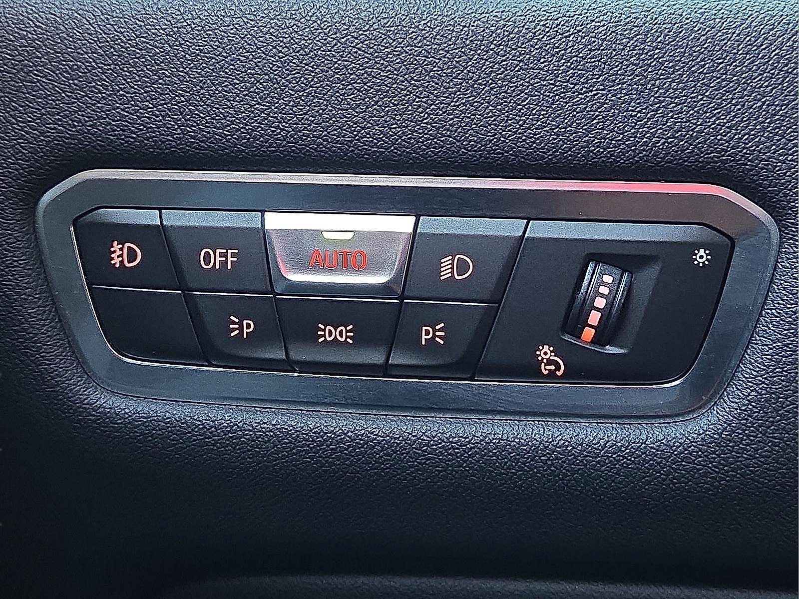 Used 2021 BMW X5 xDrive40i w/ Premium Package image 21