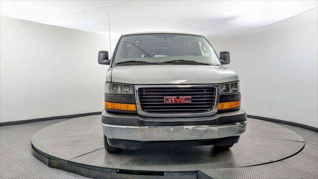 Used 2017 GMC Savana 2500 RWD image 12