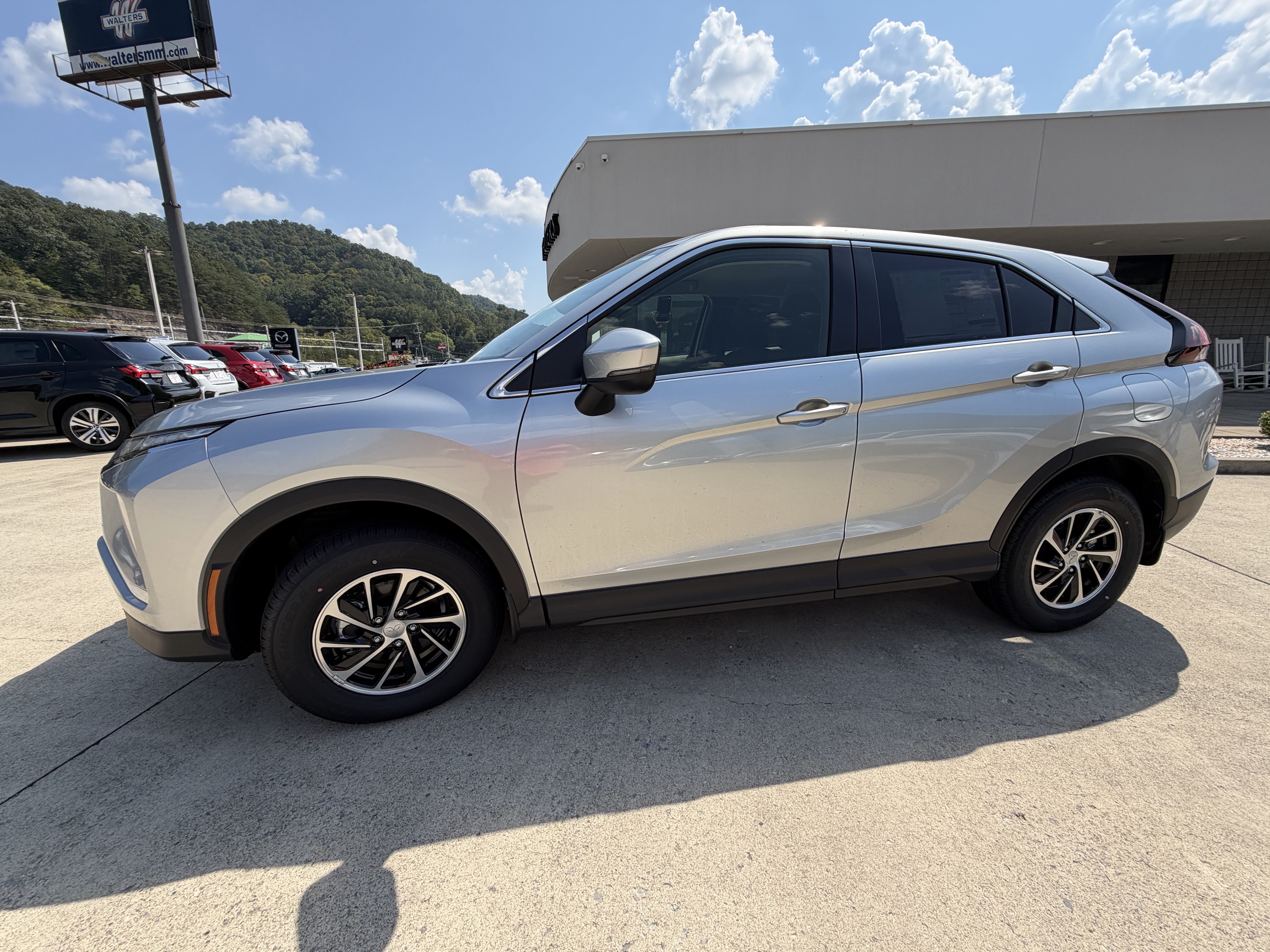 New 2026 Mitsubishi Eclipse Cross ES AWD/4WD image 4