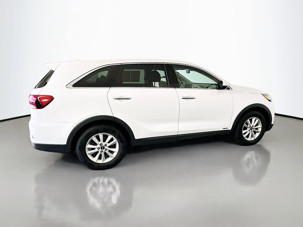 Used 2019 Kia Sorento LX image 8
