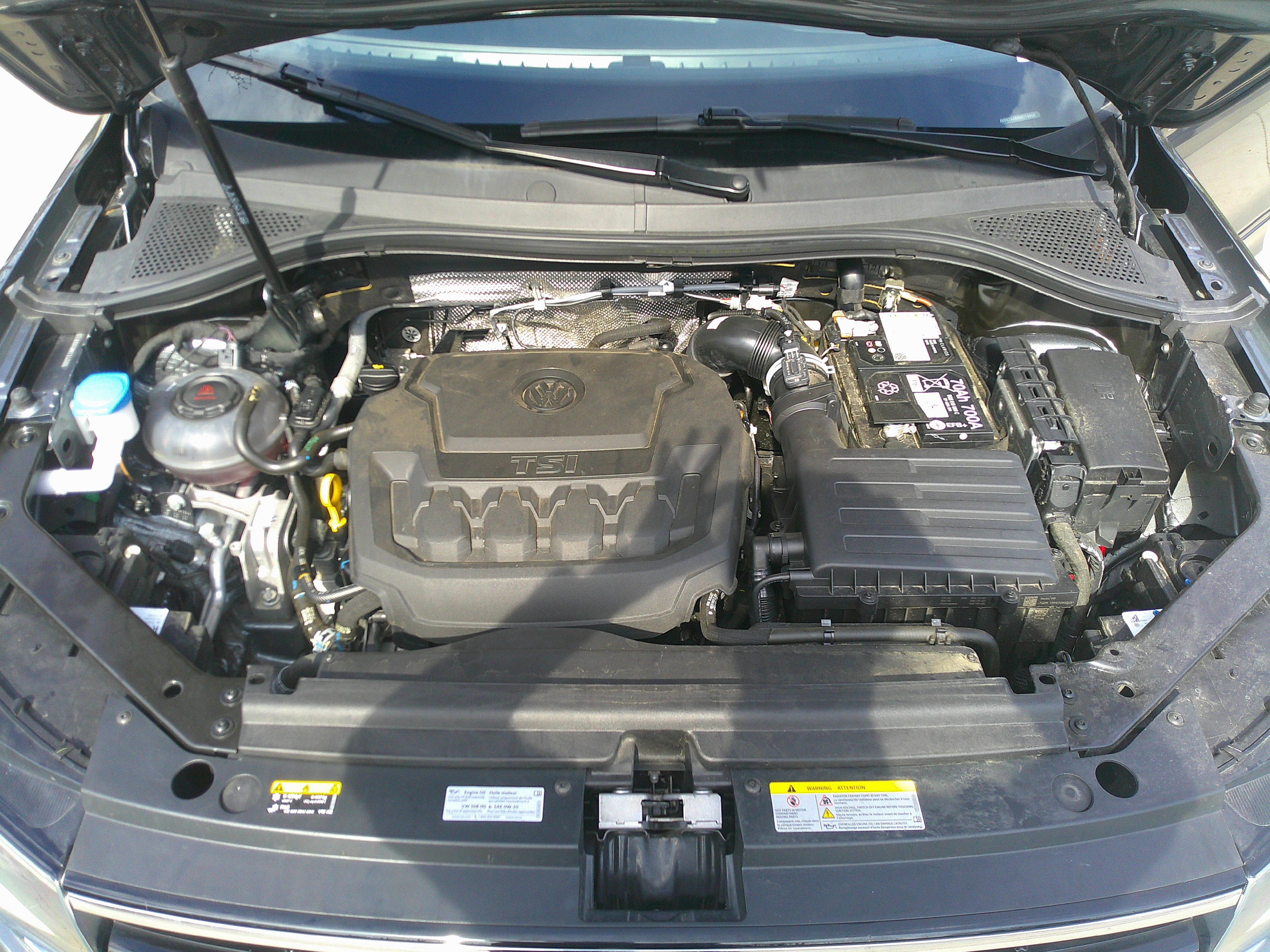 Used 2024 Volkswagen Tiguan SE R-Line image 46