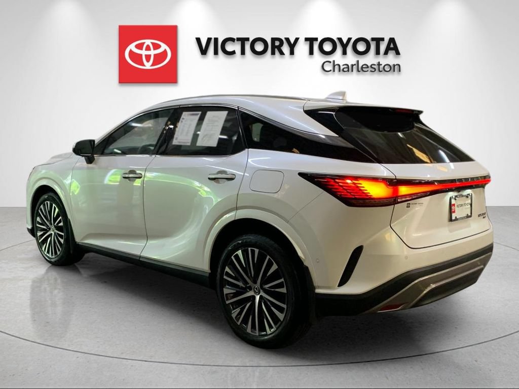 Used 2023 Lexus RX 350 Premium Plus w/ Cold Area Package AWD/4WD image 3