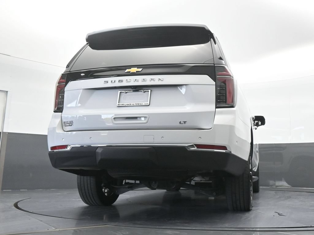 Used 2025 Chevrolet Suburban LT RWD image 71