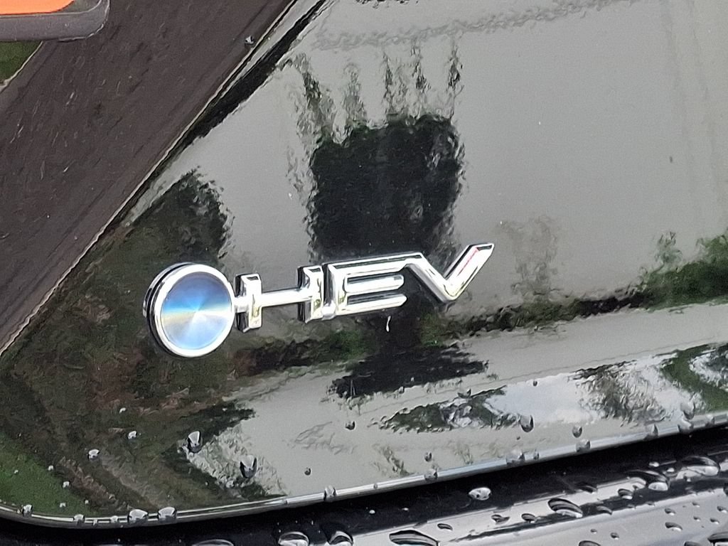 Used 2026 Toyota Camry SE FWD image 32