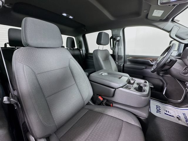 Used 2025 Chevrolet Silverado 2500 LT w/ Convenience Package image 28