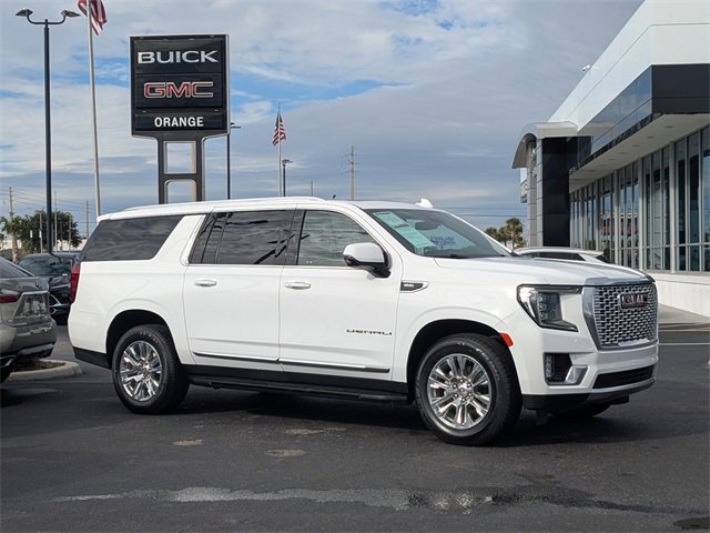 Used 2024 GMC Yukon XL Denali image 2