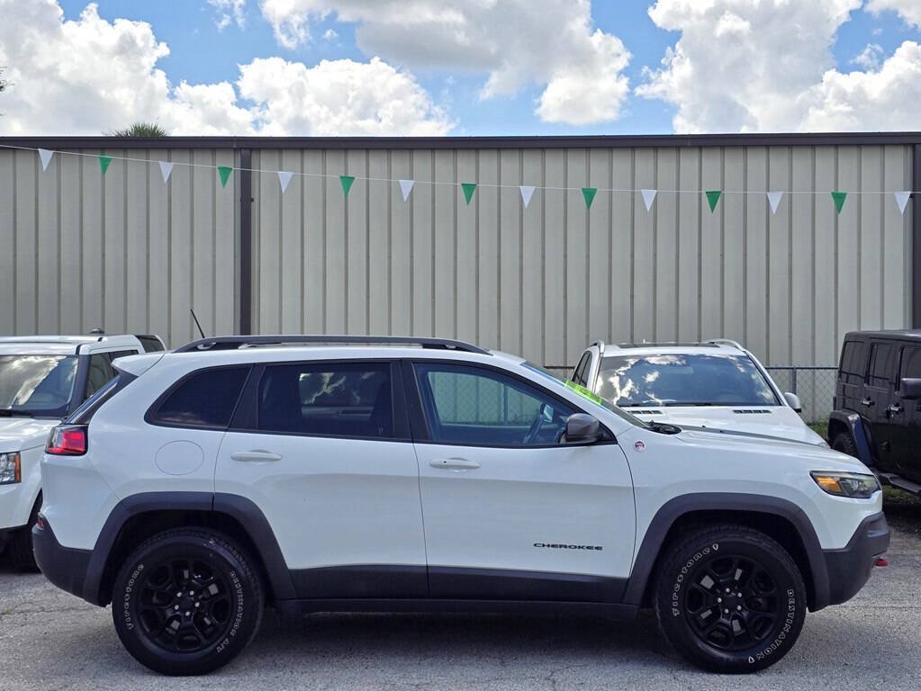 Used 2019 Jeep Cherokee Trailhawk w/ Comfort/Convenience Group AWD/4WD image 5