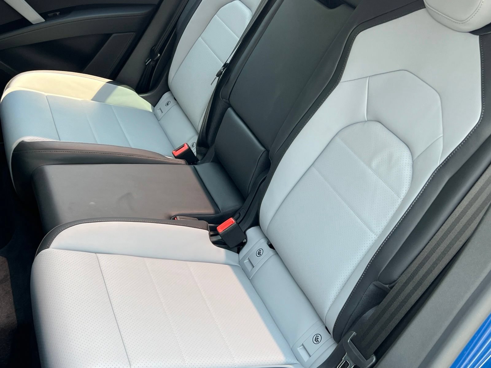 New 2026 Porsche Cayenne Electric AWD/4WD image 17