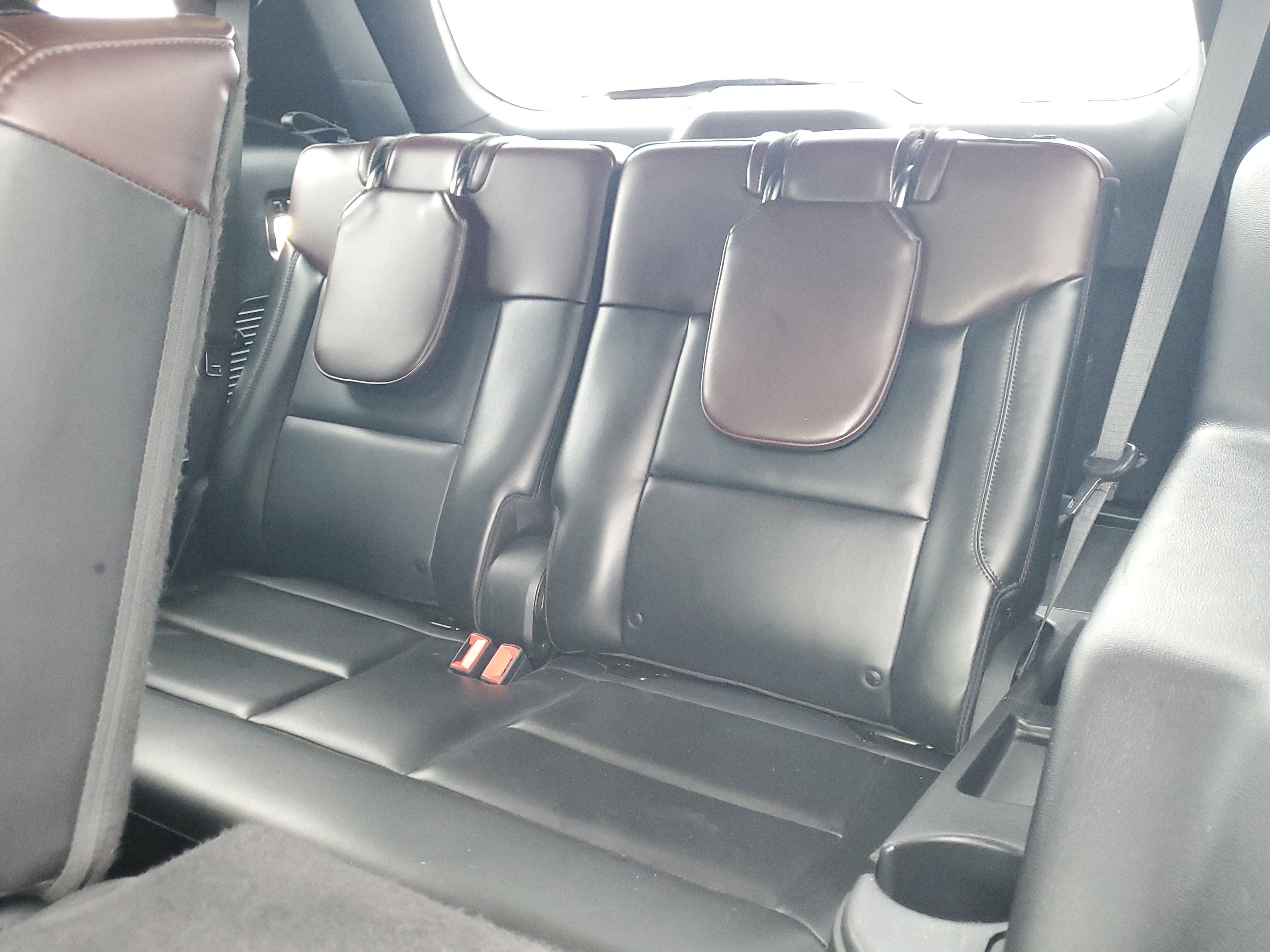 Used 2020 Ford Explorer Platinum w/ Premium Technology Package image 12